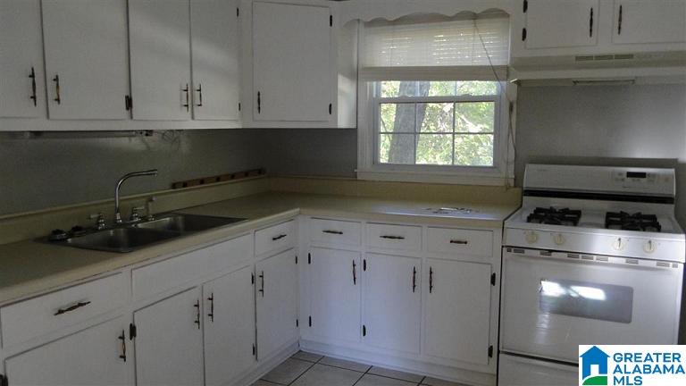 446 Raleigh Avenue Birmingham, AL 35209 - Photo 5 of 8