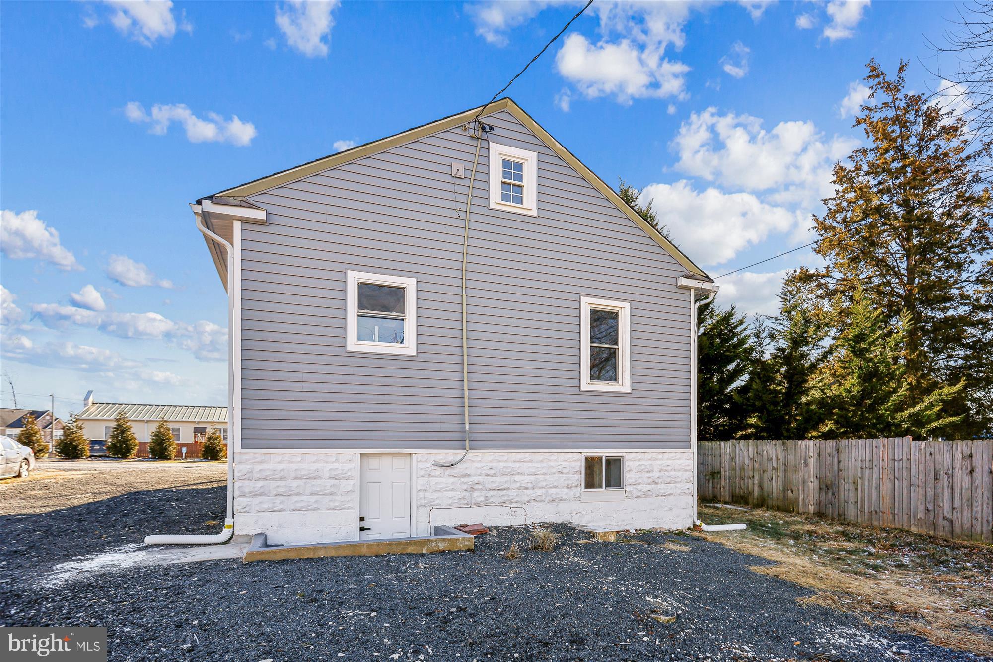 6727 Windsor Mill Road Gwynn Oak, MD 21207 - Photo 4 of 30