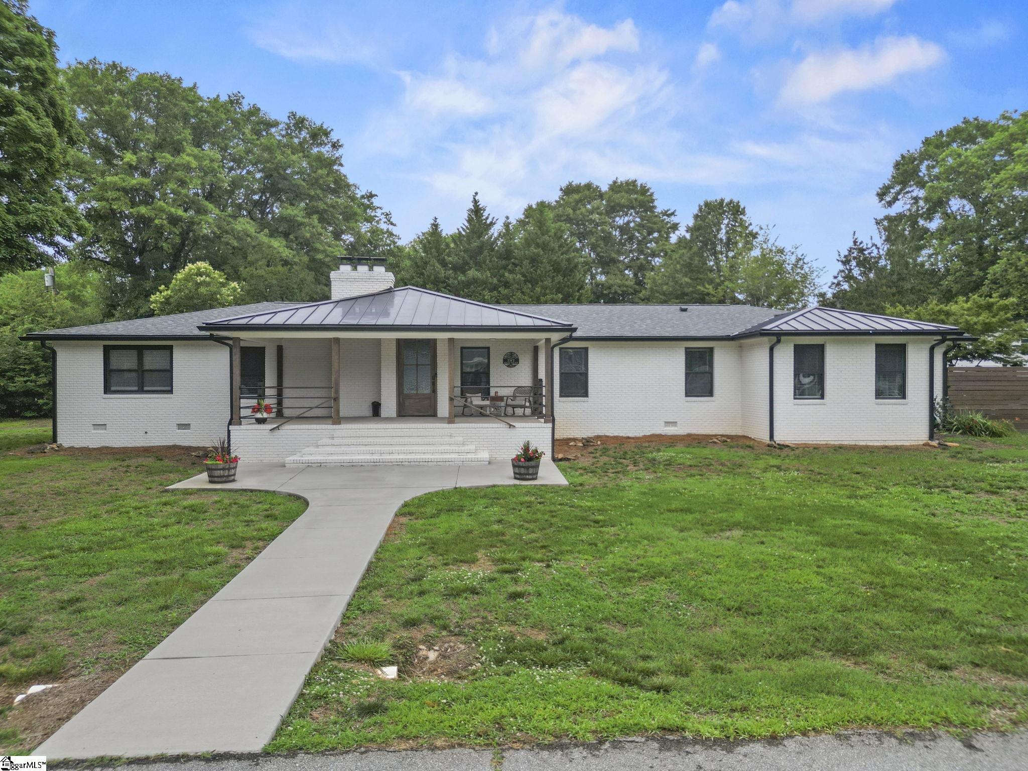 207 Oates Avenue Easley, SC 29640 - Photo 1 of 50