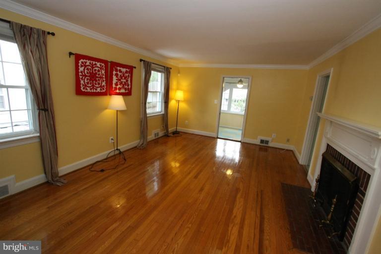 4609 Drexel Road College Park, MD 20740 - Photo 21 of 29 Living Room