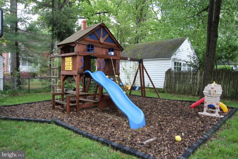 4609 Drexel Road College Park, MD 20740 - Photo 7 of 29 Playground