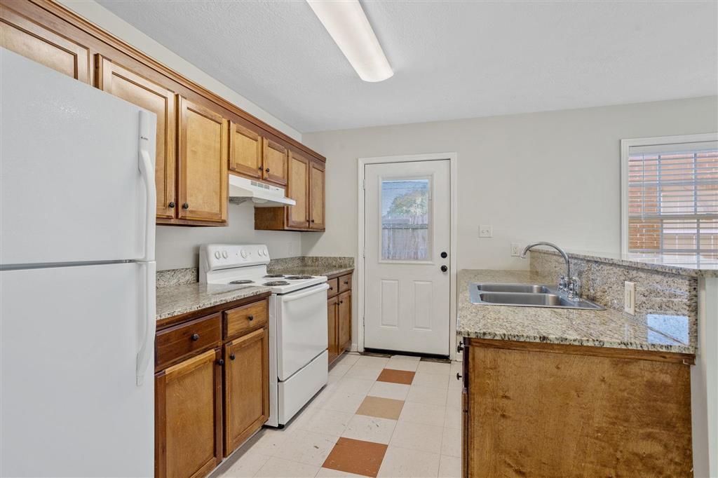 3855 Common Street Lake Charles, LA 70607 - Photo 4 of 11