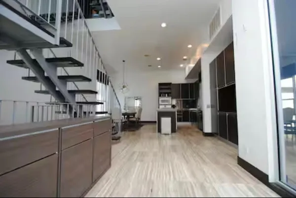 $6,000 | 4118 Floyd Street, Unit A, Houston, TX 77007