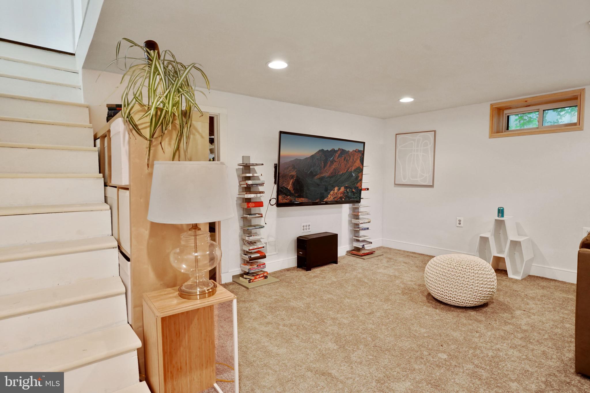 529 East Luray Avenue Alexandria, VA 22301 - Photo 16 of 33