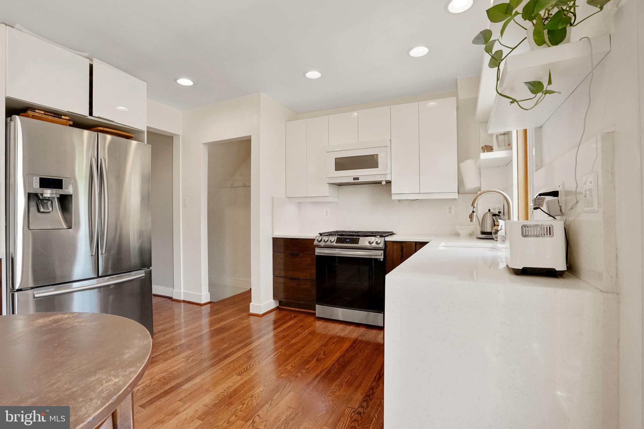 529 East Luray Avenue Alexandria, VA 22301 - Photo 18 of 33