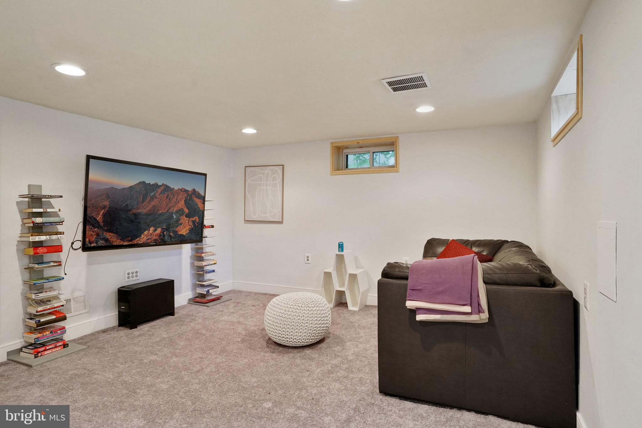529 East Luray Avenue Alexandria, VA 22301 - Photo 25 of 33