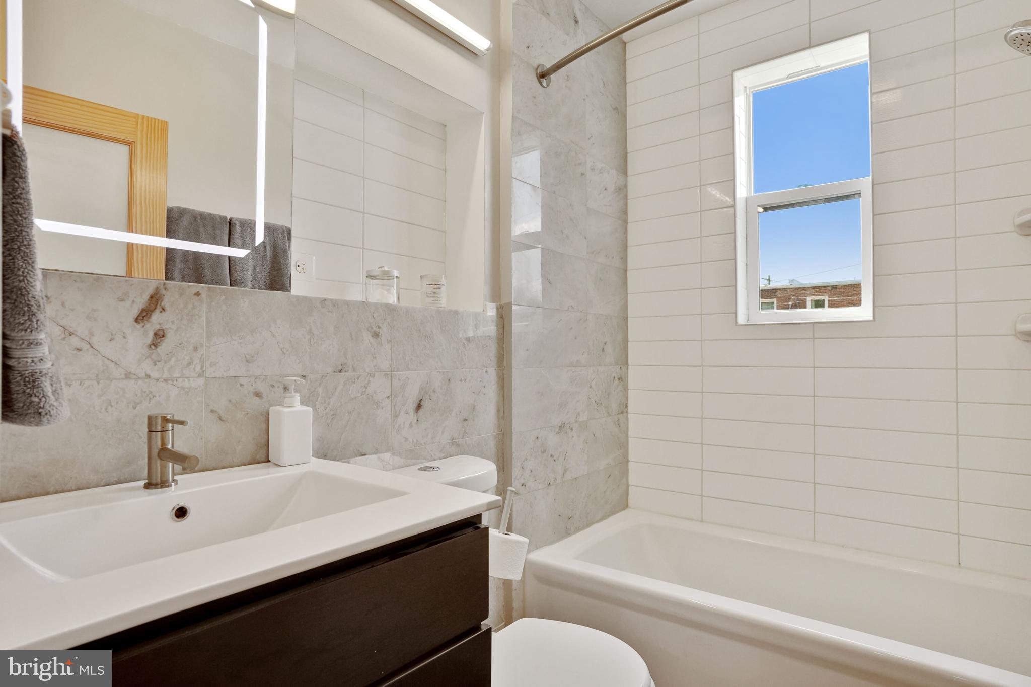 529 East Luray Avenue Alexandria, VA 22301 - Photo 30 of 33