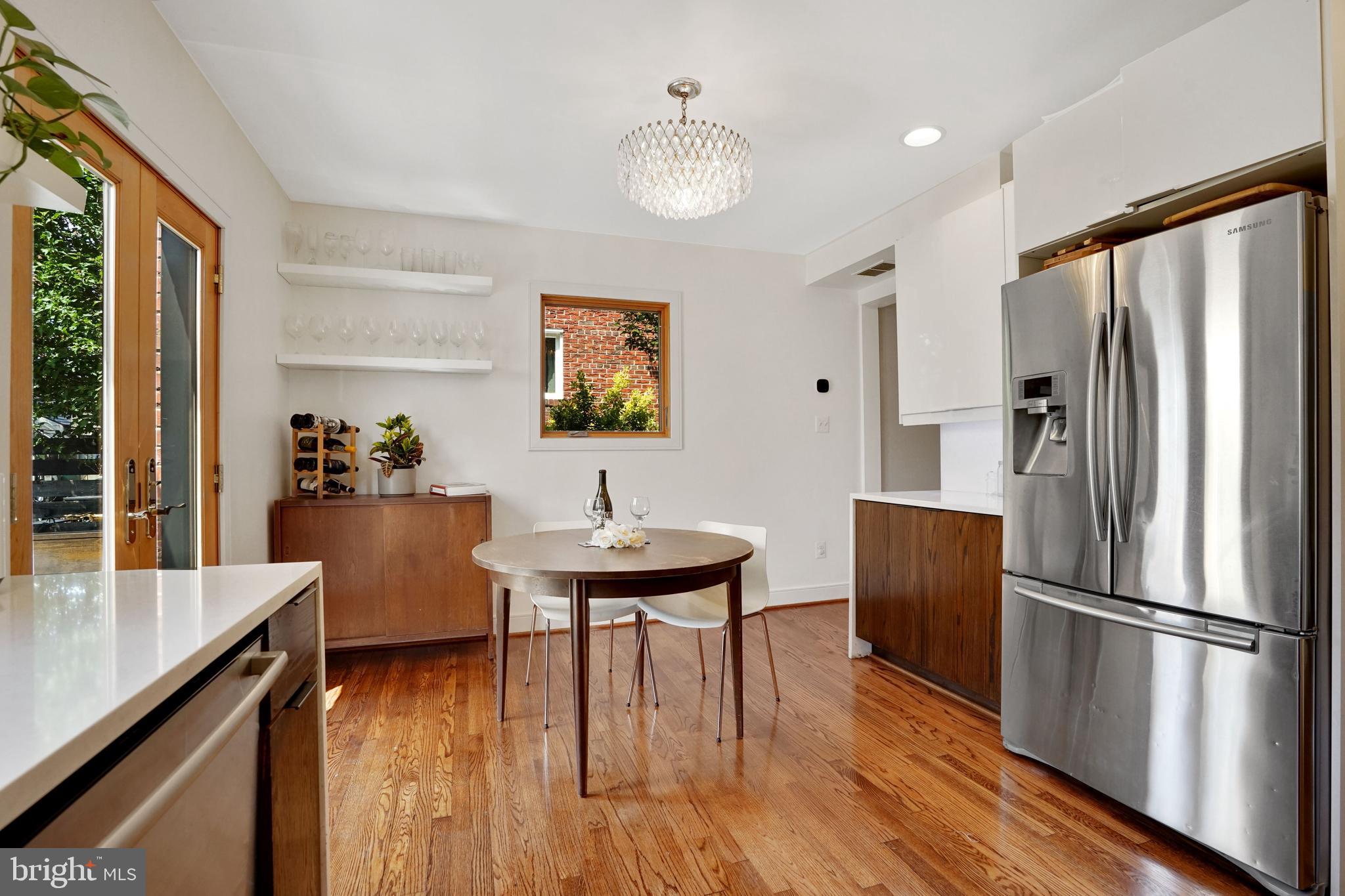 529 East Luray Avenue Alexandria, VA 22301 - Photo 6 of 33
