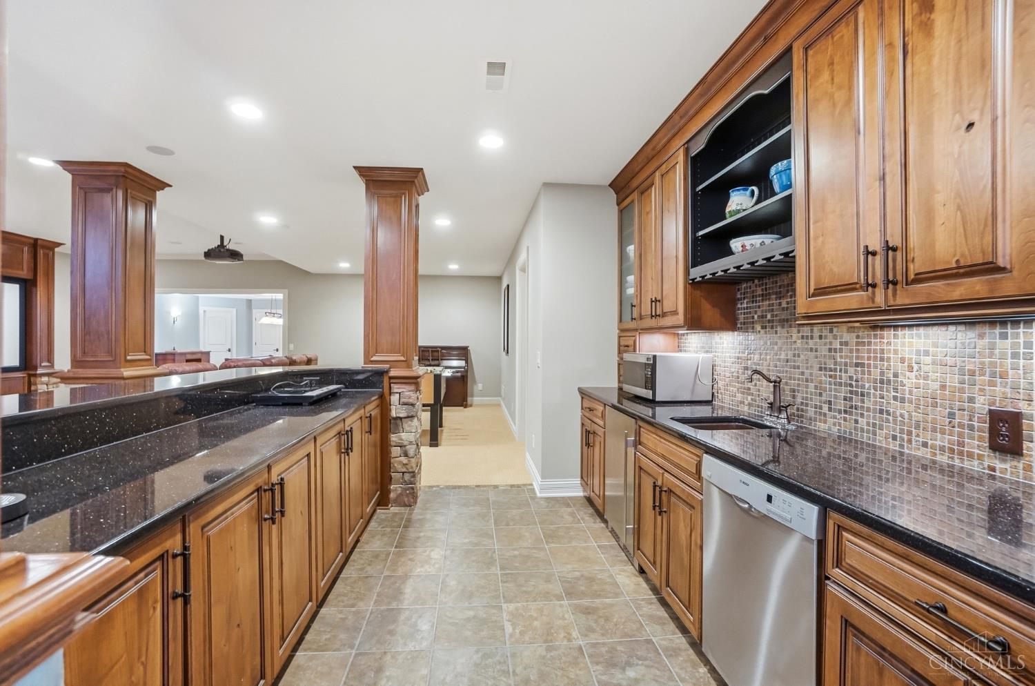 4535 Drake Road Cincinnati, OH 45243 - Photo 64 of 96