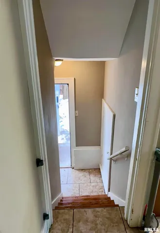 $205,000 | 1611 25th Street, Moline, IL 61265