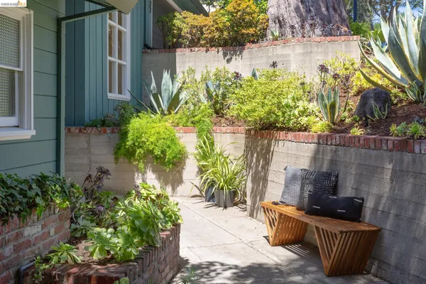 $1,748,000 | 5727 La Salle Avenue, Oakland, CA 94611