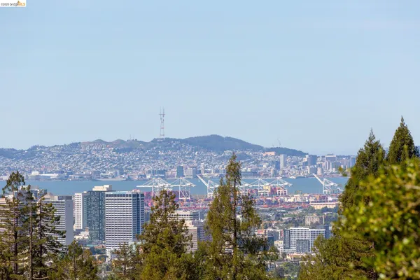 $1,748,000 | 5727 La Salle Avenue, Oakland, CA 94611