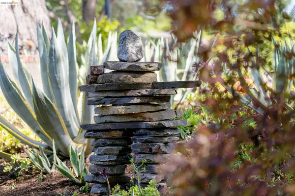 $1,748,000 | 5727 La Salle Avenue, Oakland, CA 94611