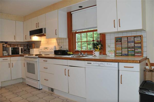3 Swarthmore Road Wellesley, MA 02482 - Photo 8 of 20