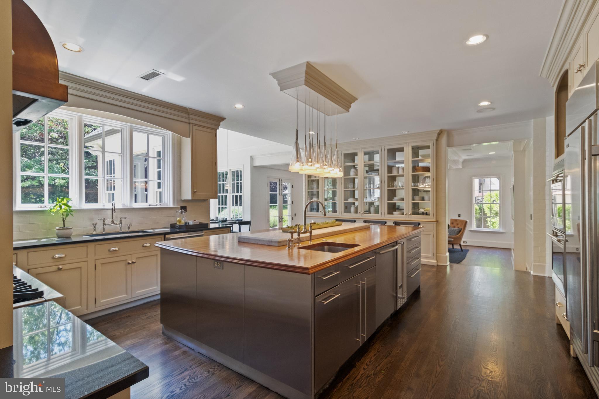 785 Harrison Road Villanova, PA 19085 - Photo 13 of 41 Gourmet State of the Art Kitchen