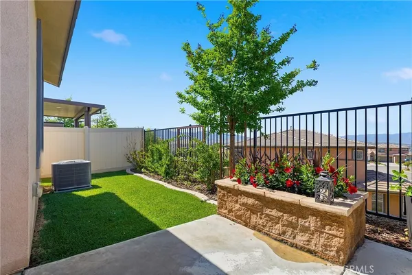 $989,999 | 18106 Meridian Lane, Saugus, CA 91350