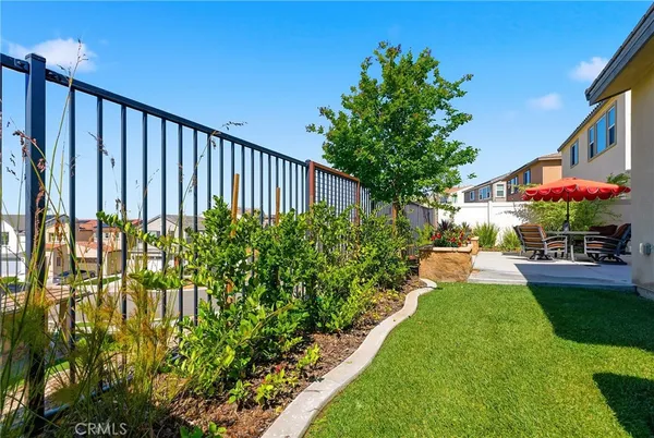 $989,999 | 18106 Meridian Lane, Saugus, CA 91350