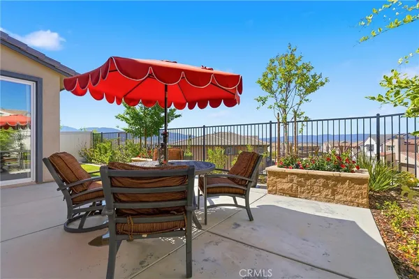 $989,999 | 18106 Meridian Lane, Saugus, CA 91350