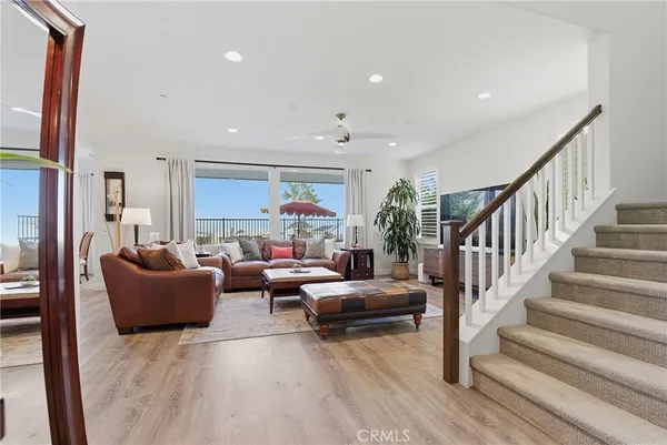 $989,999 | 18106 Meridian Lane, Saugus, CA 91350