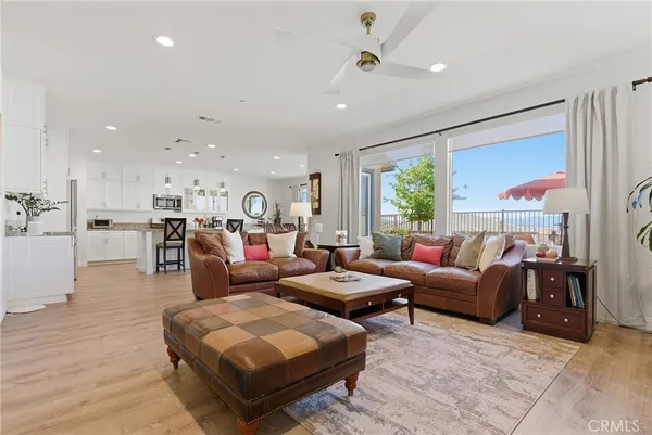 $989,999 | 18106 Meridian Lane, Saugus, CA 91350