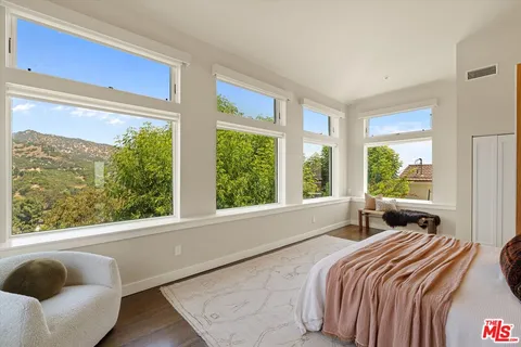 $3,995,000 | 2700 Glendower Avenue, Los Angeles, CA 90027