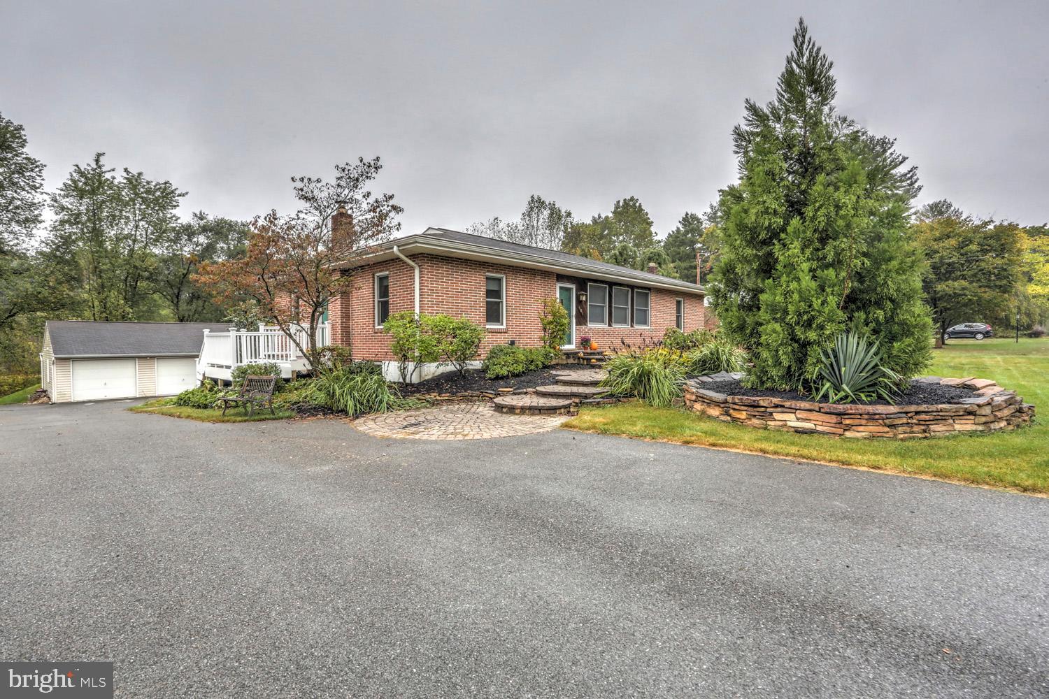 401 Pleasant View Road Hummelstown, PA 17036 - Photo 3 of 64 Gallery Image 3