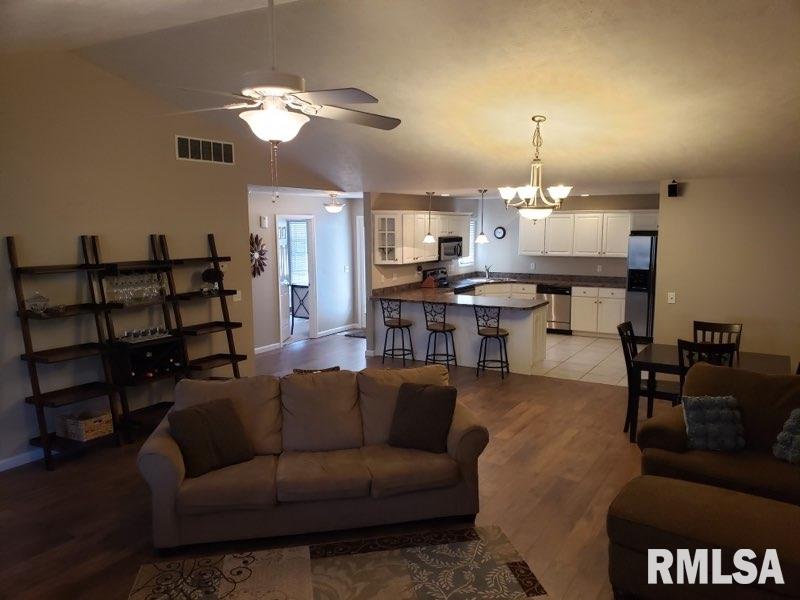 3608 Lytham Drive Springfield, IL 62712 - Photo 3 of 10 Gallery Image 3