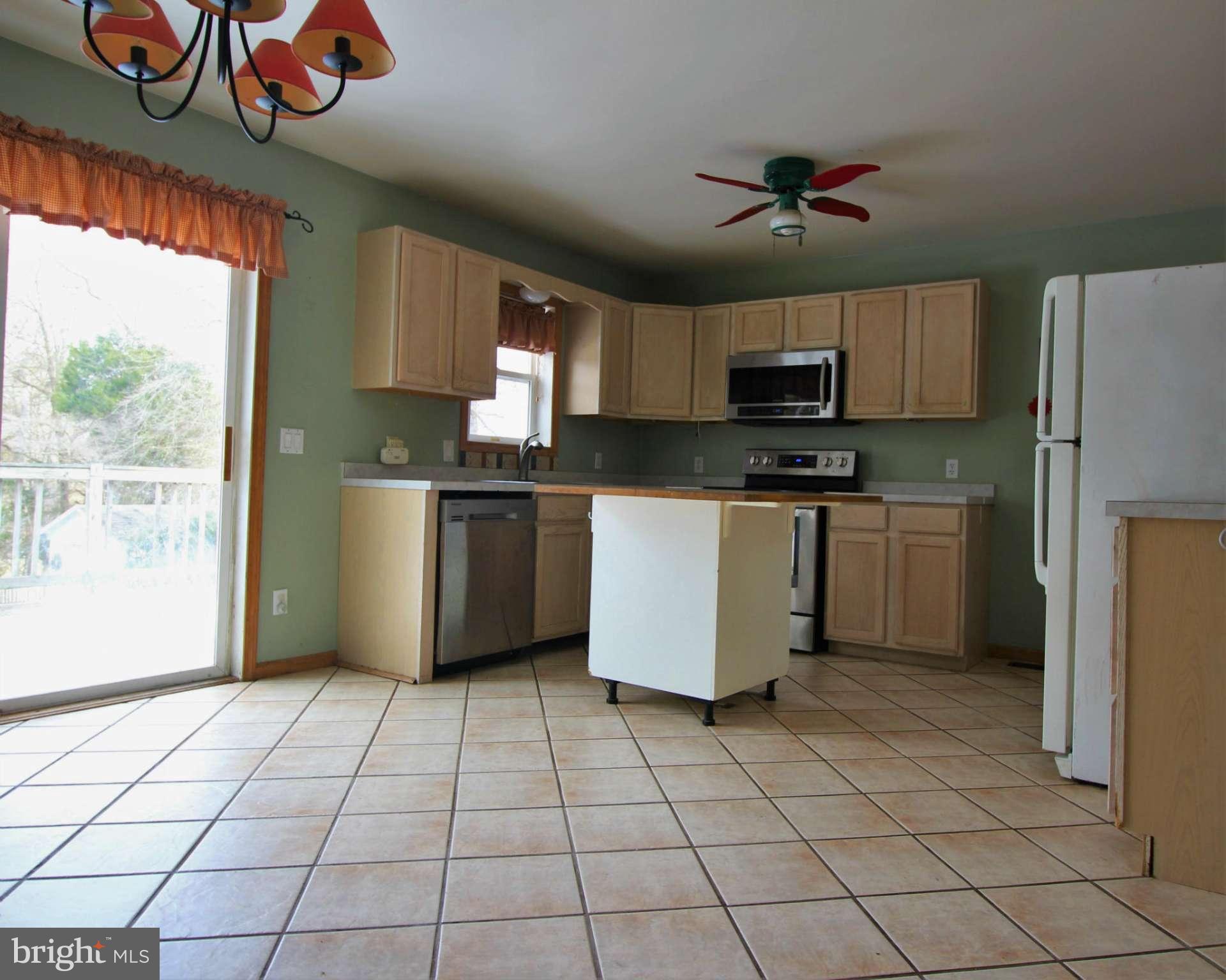 4321 Federal Hill Road Street, MD 21154 - Photo 22 of 27 Eat-In Kitchen w/ Tile Floor