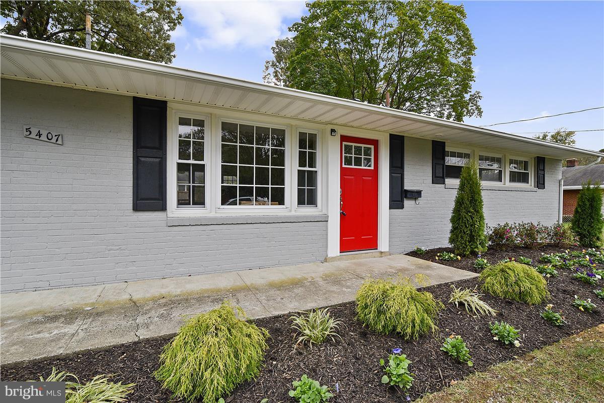 5407 Charlottesville Road Springfield, VA 22151 - Photo 2 of 17 Exterior (Front)