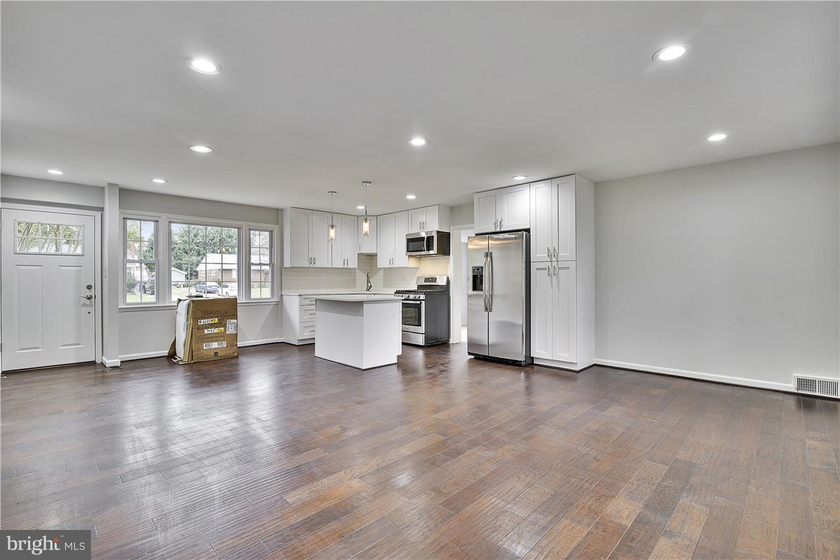 5407 Charlottesville Road Springfield, VA 22151 - Photo 11 of 17 Family Room