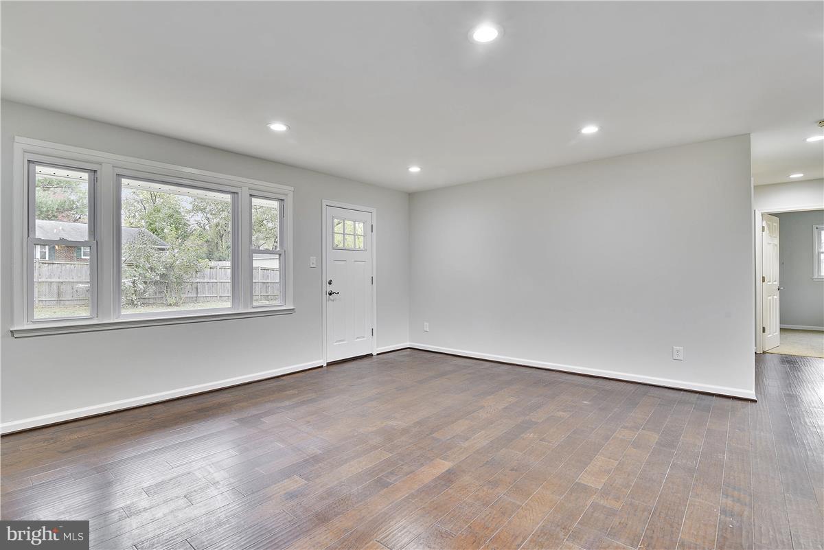5407 Charlottesville Road Springfield, VA 22151 - Photo 8 of 17 Family Room