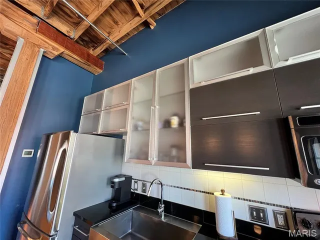 $225,000 | 1004 Spruce Street, Unit 613, St. Louis, MO 63102