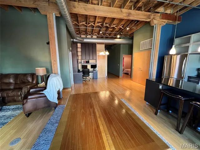 $225,000 | 1004 Spruce Street, Unit 613, St. Louis, MO 63102