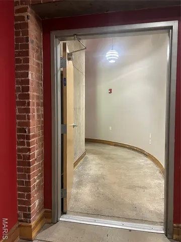 $225,000 | 1004 Spruce Street, Unit 613, St. Louis, MO 63102