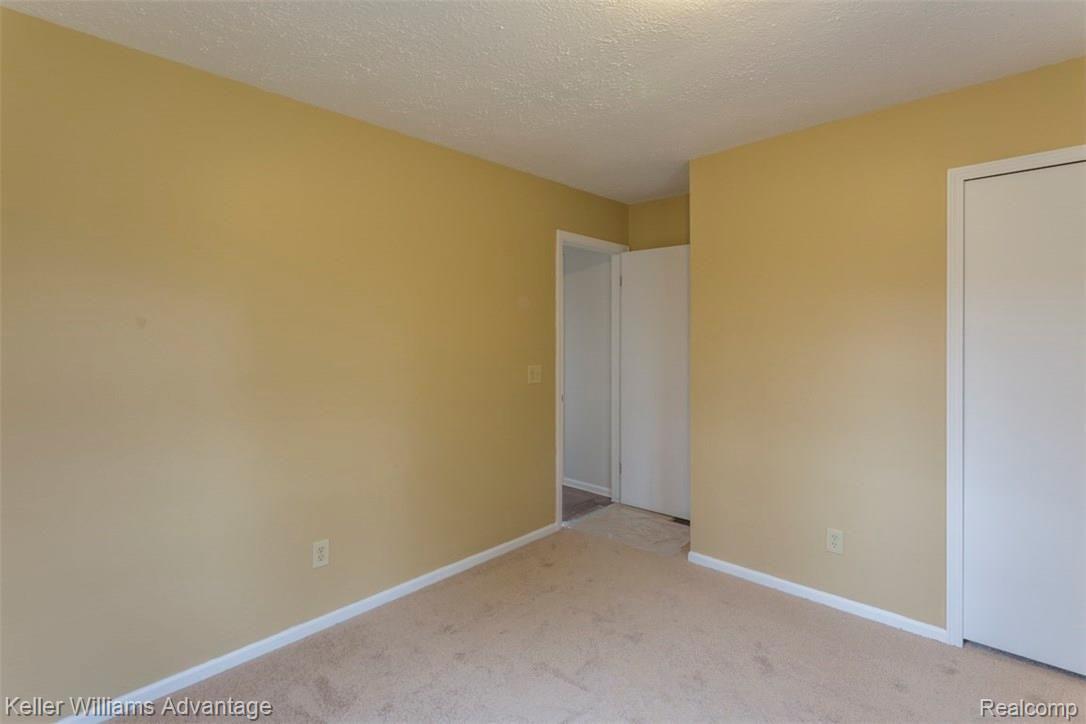 122 Wright Road Howell, MI 48843 - Photo 17 of 40 22-Wright_122.jpg