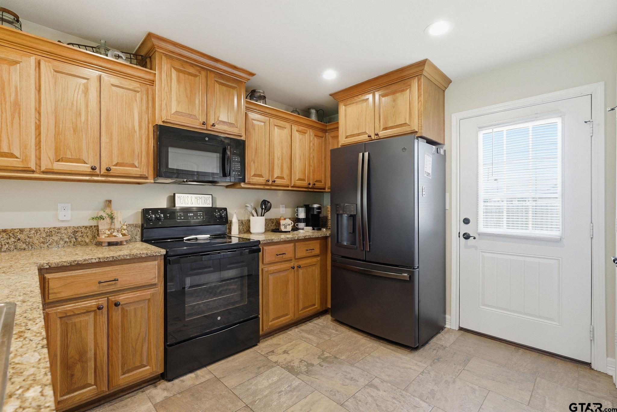 213 Freeman Street Lindale, TX 75771 - Photo 7 of 21