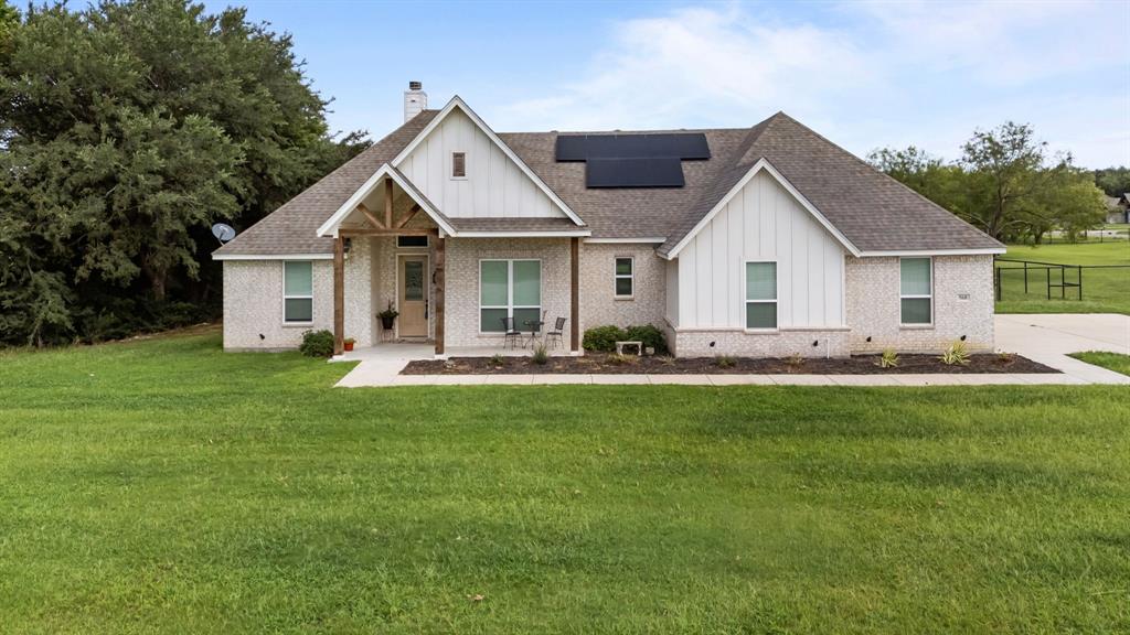 560 Wilson Bend Road Millsap, TX 76066 - Photo 8 of 38 Modern Farmhouse!