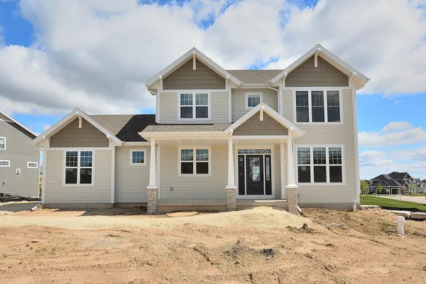 $829,900 | 8246 West Bluebird Court, Mequon, WI 53097