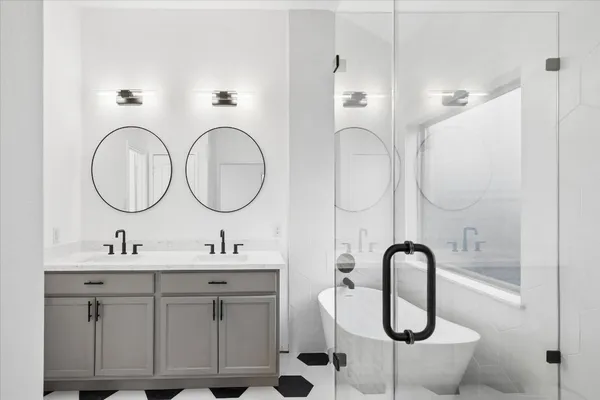 $465,000 | 8819 Alicia Drive, Tomball, TX 77375