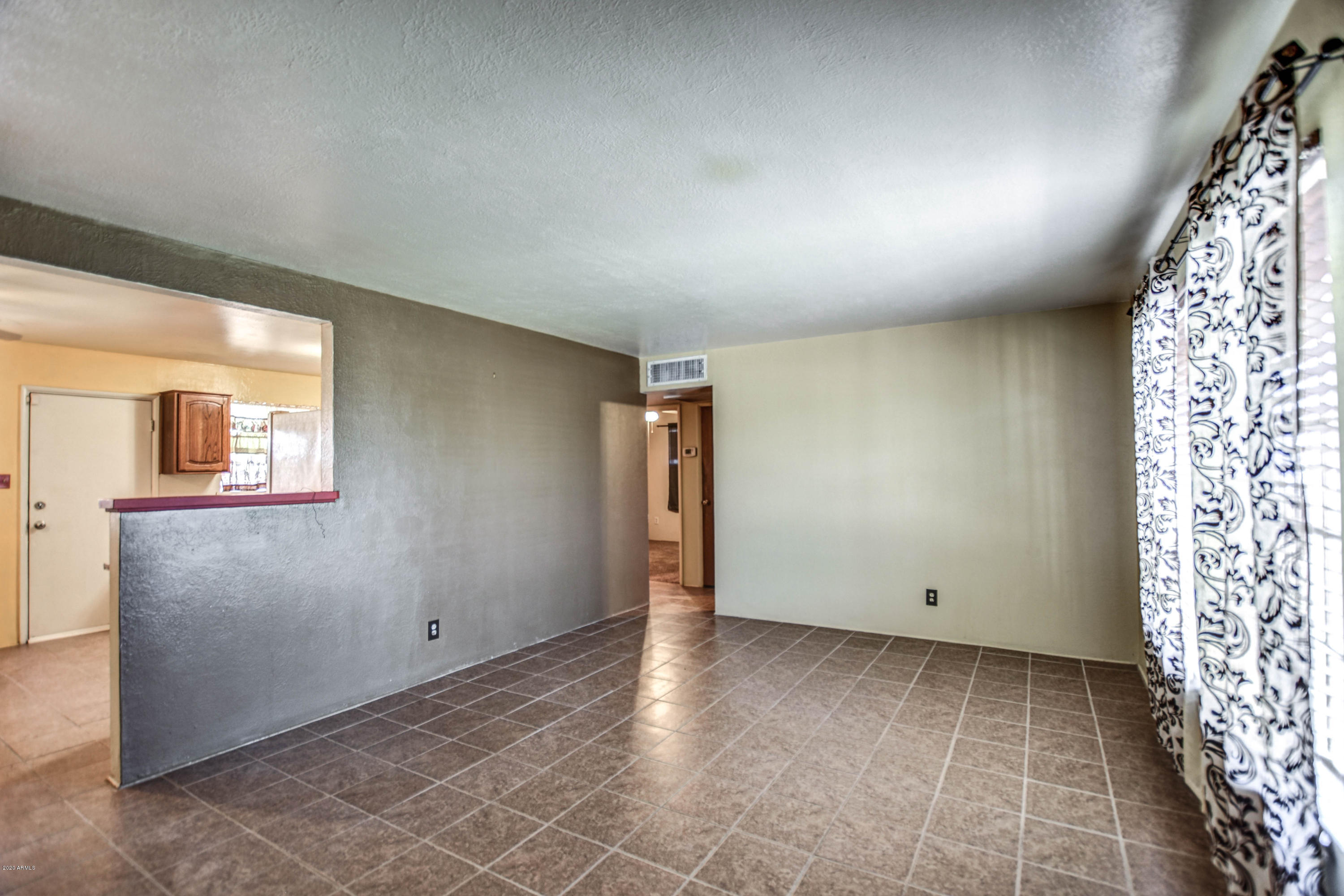 407 West Vineyard Road Phoenix, AZ 85041 - Photo 6 of 28 LIVING 2