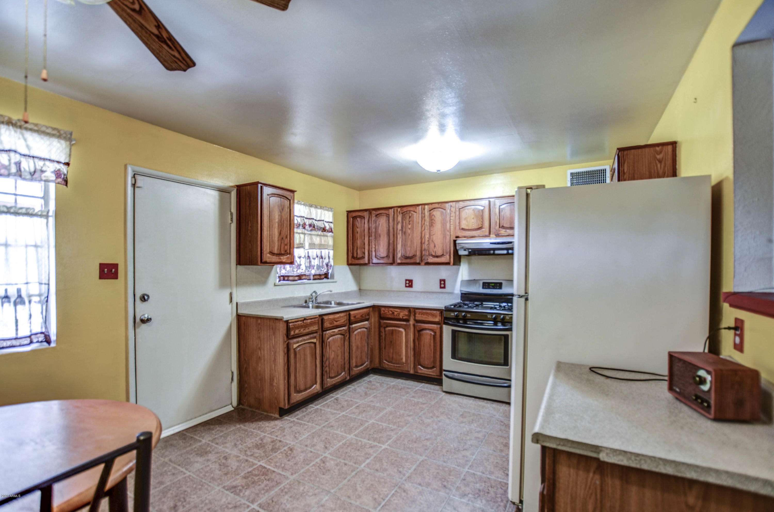 407 West Vineyard Road Phoenix, AZ 85041 - Photo 9 of 28 KITCHEN 2