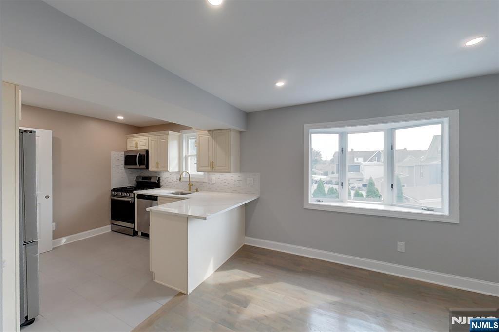 262 Main Street East Rutherford, NJ 07073 - Photo 10 of 22