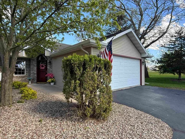 $224,980 | 580 North Wisconsin Street, Berlin, WI 54923