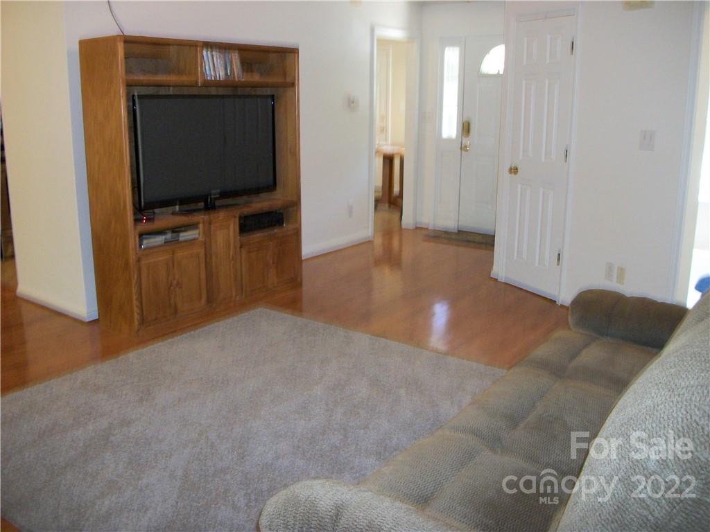 743 Cove Road Gastonia, NC 28052 - Photo 8 of 43 Gallery Image 8