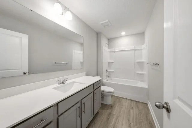 $419,990 | 969 Stone Creek Dr., Jordan, MN 55352