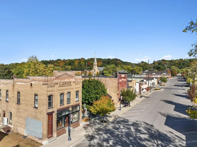 $419,990 | 969 Stone Creek Dr., Jordan, MN 55352