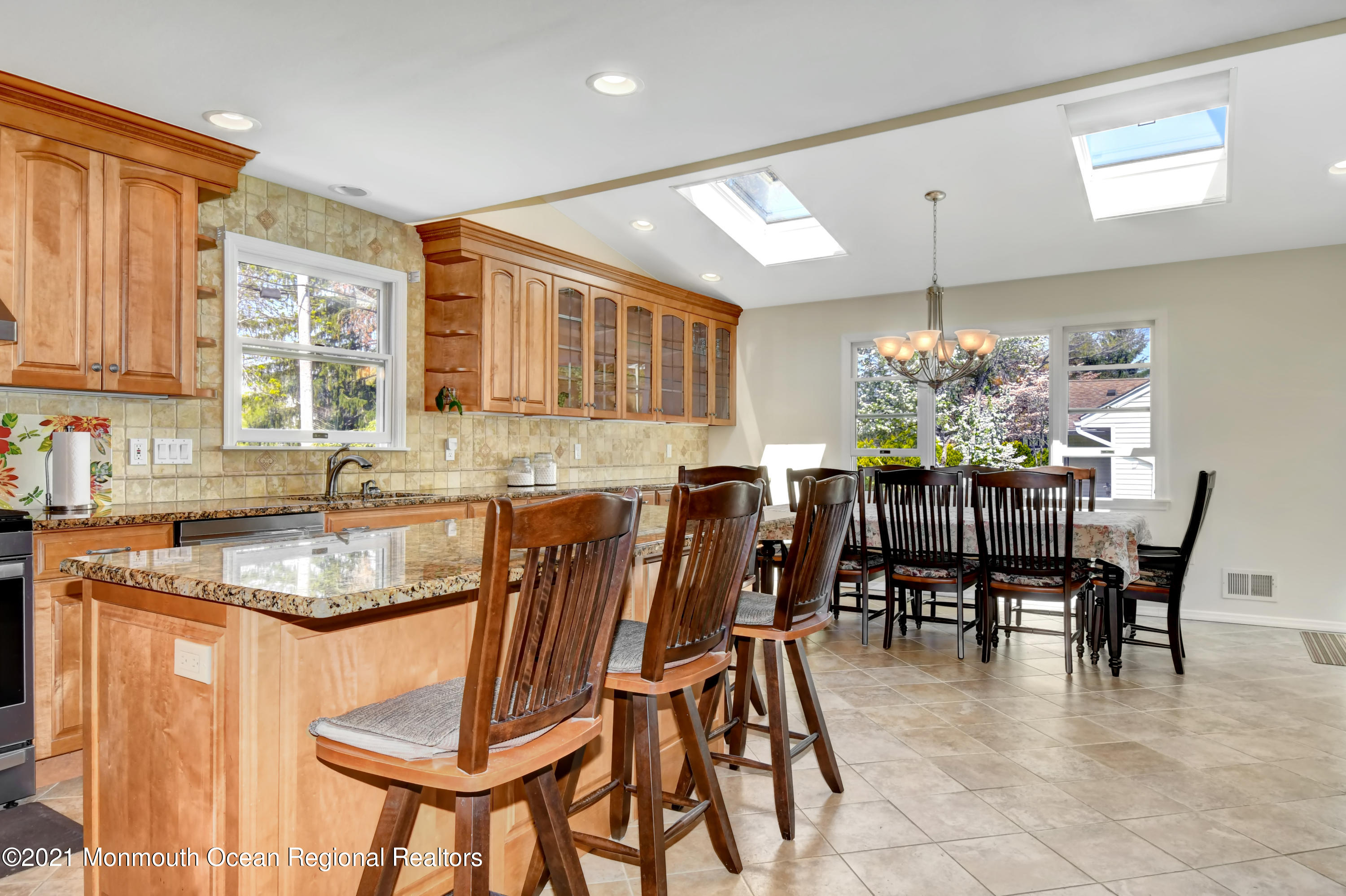 18 Old Manor Road Holmdel, NJ 07733 - Photo 5 of 25 07-Kitchen