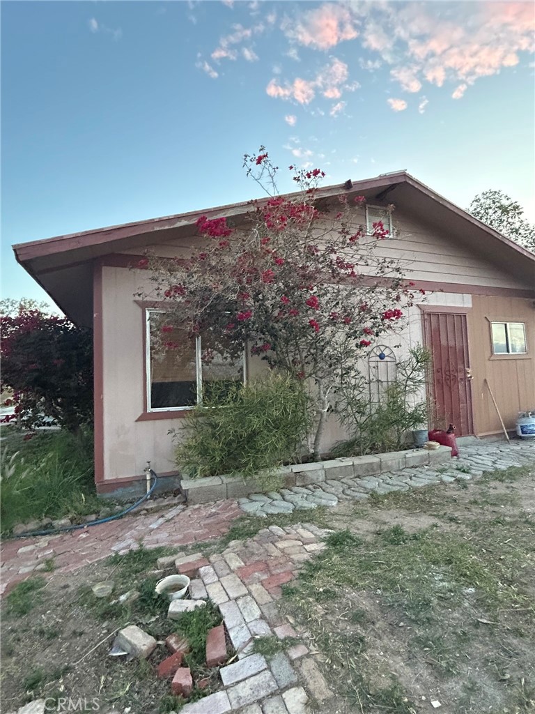 65922167 Unincorporated Parcel Needles, CA 92363 - Photo 10 of 47 a view of a house with a yard