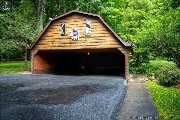 $965,000 | 2755 Ashley Morgan Drive, New Albany, IN 47150