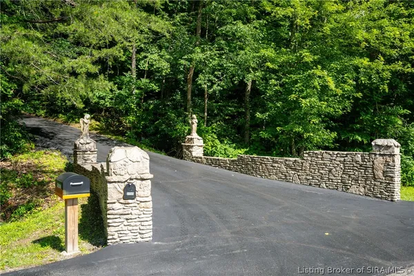 $965,000 | 2755 Ashley Morgan Drive, New Albany, IN 47150